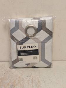 NEW SUN ZERO LICHTENBERG CURTAIN PANEL GRY