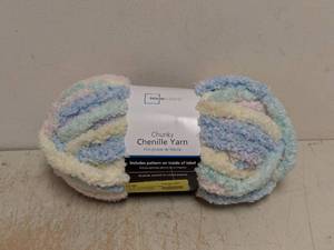 NEW MAINSTAYS CHUNKY CHENILLE YARN