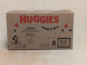 NEW HUGGIES SNUG & DRY SIZE 8  96 CT.