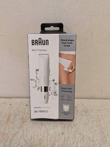 NEW BRAUN SMOOTH COLLECTION MINI TRIMMER KIT