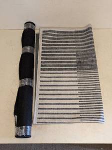 RUGGABLE MACHINE WASHABLE RUNNER WITH NONSKID PAD GREYCREAM