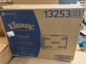 Kleenex Premier Folded Towels