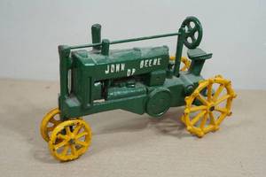 Vintage Cast Iron John Deere Tractor Replica