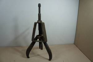 Manual Caged 3 Jaw Gear Puller