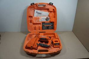 2 Paslode Cordless 18 Gauge Finish Nailers