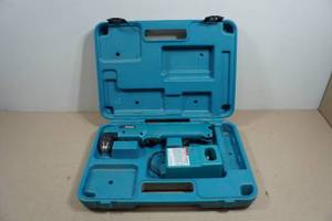 Makita Cordless Right Angle Drill