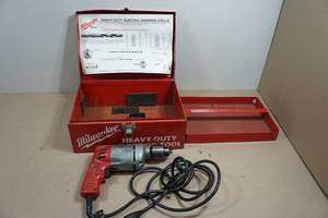 Milwaukee Heavy-Duty Electric Hammer Drill