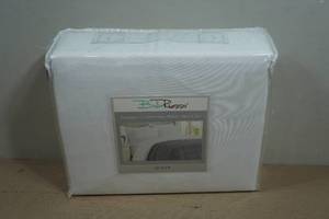 Bella Russo Queen White Sheet Set
