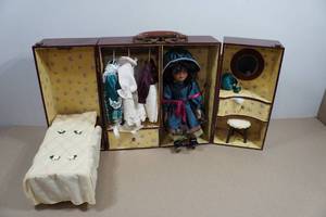 Vintage 1980s Cracker Barrel Porcelain Doll Wardrobe Trunk