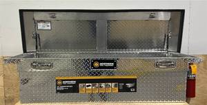 Northern Tool  Equipment Deep Low-Profile Crossover Truck Toolbox with Removable Tray, 69in. x 20in. x 19in., Aluminum, Diamond Plate, Shotgun Latches #42351 Msrp $489.99