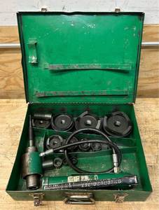 Greenlee 7310SB SlugBuster KnockOut Pinch Set For 12 thru 4 Conuit Designed for making clean quick holesMsrp $2,822.77 read description