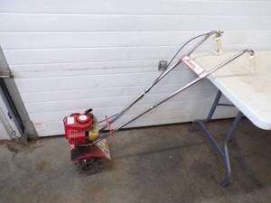 Mantis Tiller with extra blades and wheels