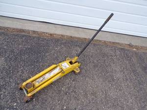 2 12 Ton Floor Jack