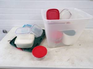 Tote with Kitchen Storage Containers