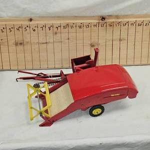 116 Tru Scale Combine 1962-64