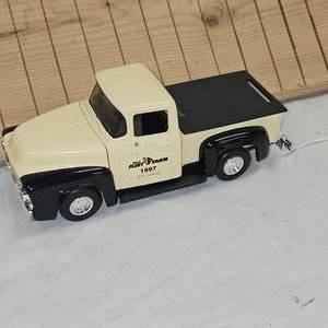 124 1956 Ford Pickup