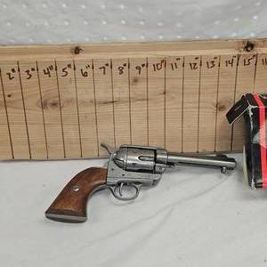 Die Cast Copy of Single Action Army , 4 34 Barrel, 45 Long Colt-Decor only