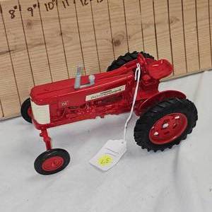 116 Farmall 350 Tractor