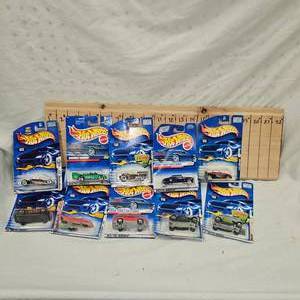 Lot of 10 Hot Wheel Cars