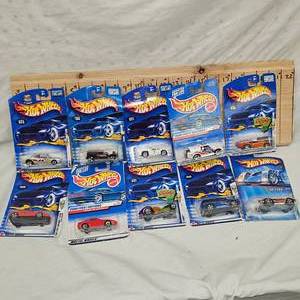 Lot of 10 Hot Wheel Cars