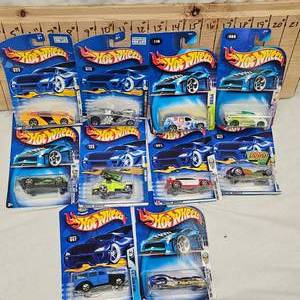 Lot of 10 Hot Wheel Cars