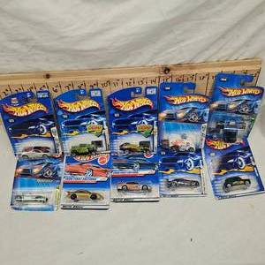 Lot of 10 Hot Wheel Cars