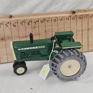 16 Oliver 1855 Tractor