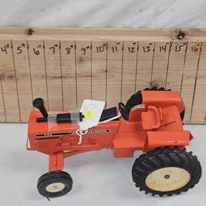 116 Allis Chalmers 200 Tractor