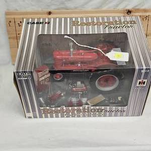 116 Farmall M and Accessories