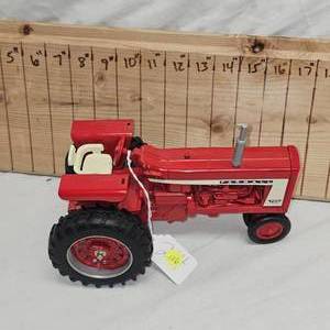116th Farmall 706