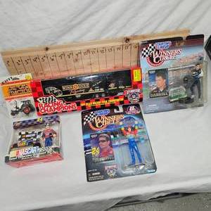 4-Racing Champion, Winners Circle Die Cast Including Semi