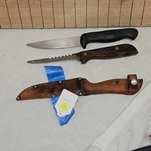 Lot of  2 Skinning Knives