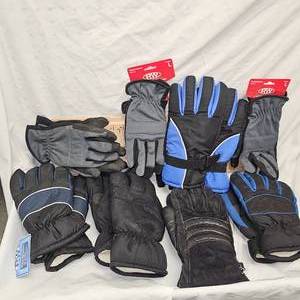 Lot of Gloves, Size Large