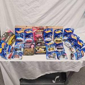Lot of 20 Matchbox and Hot Wheels Cars