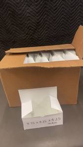 Case of 250 Lunch Boxes 8.75 x 4.25 x 4.25 inches