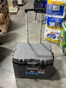 Igloo 52 Roller Cooler One Latch is Broken
