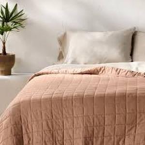 King Plus Heavyweight Linen Blend Quilt Light Adobe Clay - Casaluna