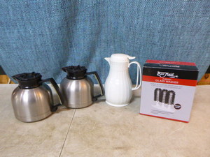 Coffee Carafes and Glass Washer