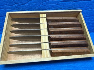 6pc Argentinian Steak Knife Set w Wood Handles & Storage Box  Serrated Blades