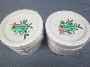 8 40 Count paper plates...