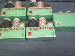 5 8 Packs hot cups with lids...