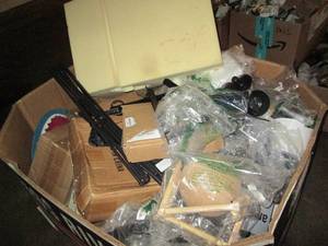 Pallet of new Amazon and other merc...