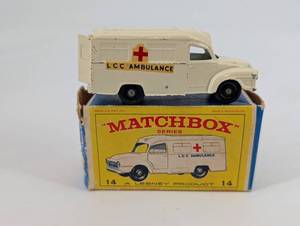 Matchbox LCC Ambulance - Lesney - Made in England - 14