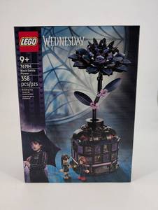 LEGO 76784 Black Dahlia Flower - Wednesday (358 pcs)
