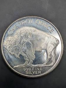 Buffalo Round - 1 oz .999 Fine Silver - Native American Obverse, Buffalo Reverse