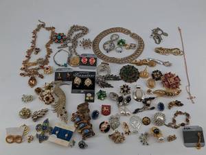 Vintage Swarovski Signature & Costume Jewelry Assortment - Necklaces, Brooches & Earrings