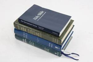 Bible Set - NIV, NKJV & The Living Bible (Lot of 4)