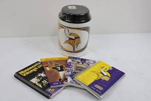 Minnesota Vikings Mug - Logo & Official Team Guides (1998-2001)