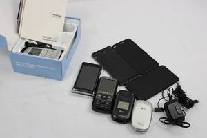 Used Cell Phone Lot - Nokia, Samsung, Motorola, LG & AT&TVerizon Devices NOT TESTED