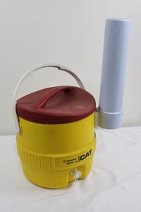 IGLOO 3-Gallon Drinking Water Container with Built-In Spigot, Yellow